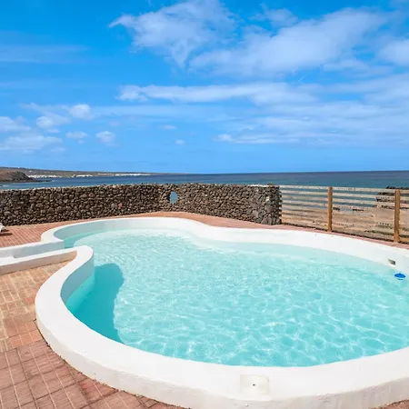 Βίλα Playa Marina Eco *